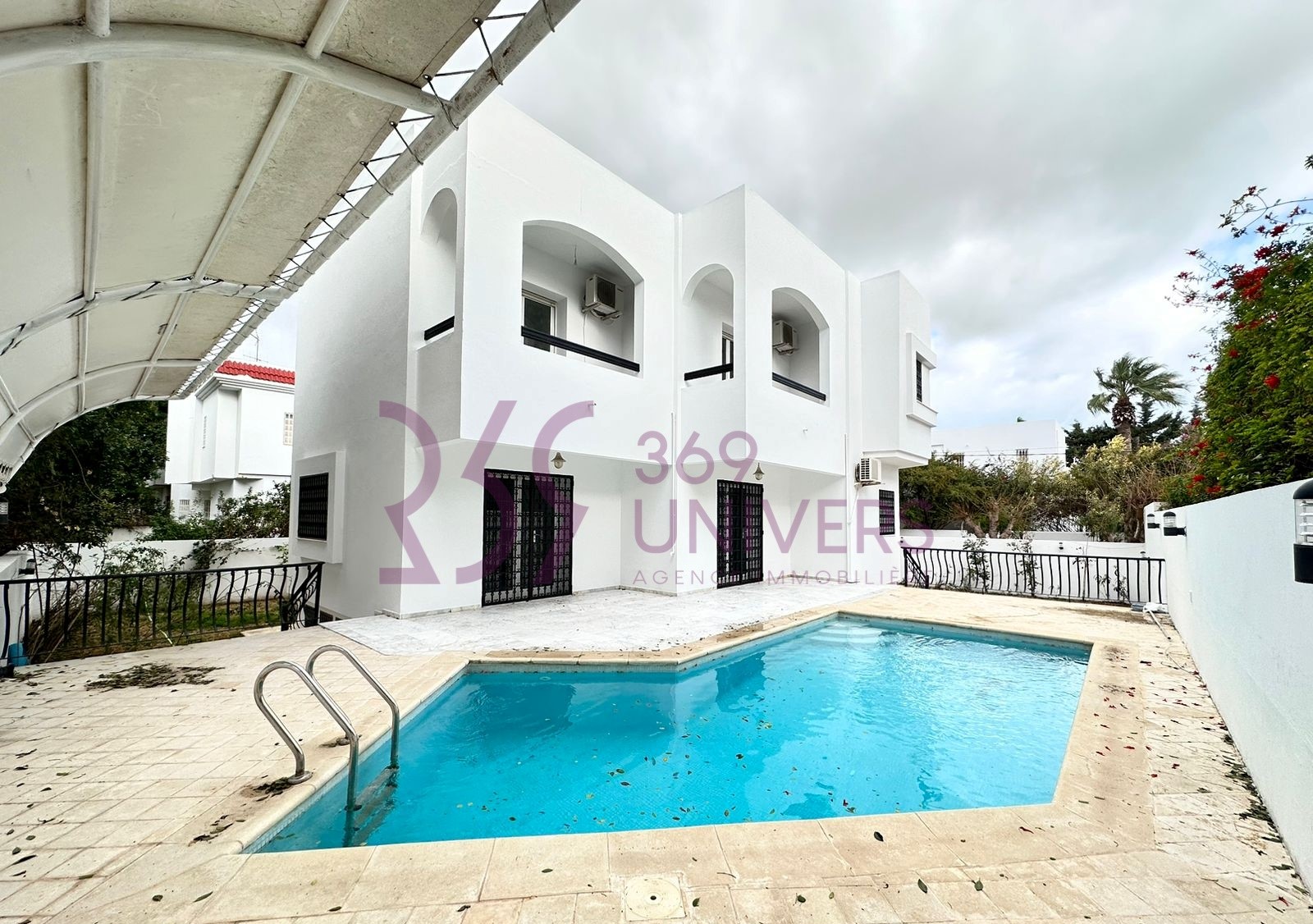 La Marsa Cite El Hana Location Maisons Villa avec piscine  la marsa ref rh083